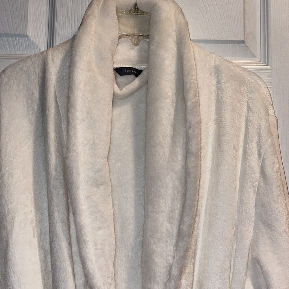 Legacy & Main White Super Soft 1 Size Robe - Picture 3 of 4